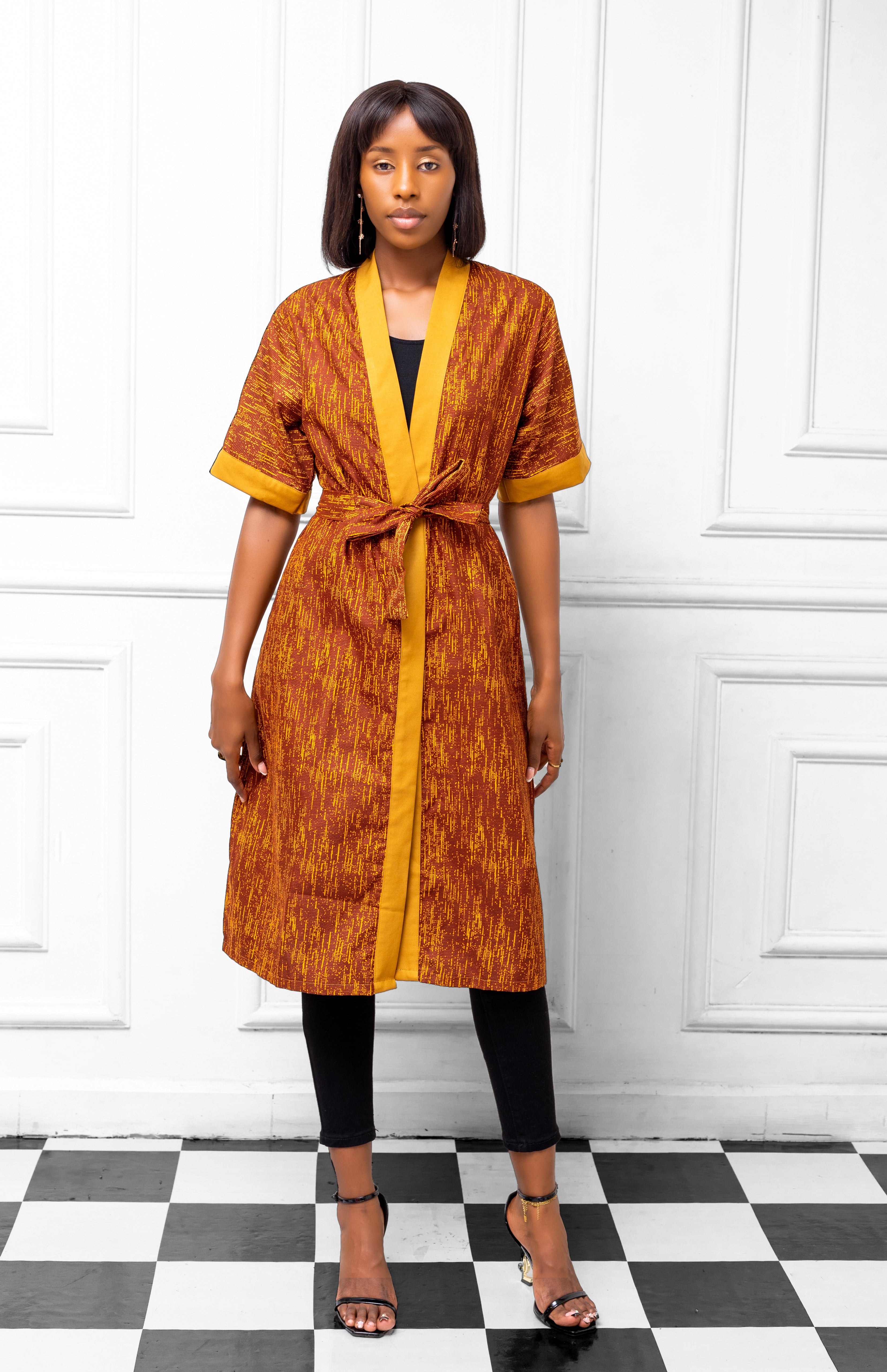 Elegant Short Sleeve Kimono - Versatile Style for Every Occasion. - FashionbyVLouis